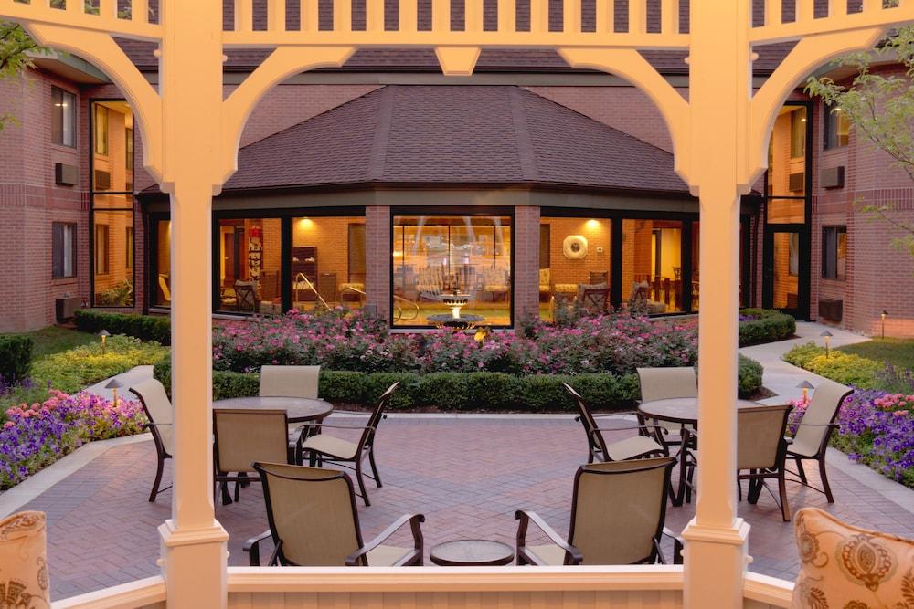 Ann Arbor Regent Hotel And Suites Exterior foto